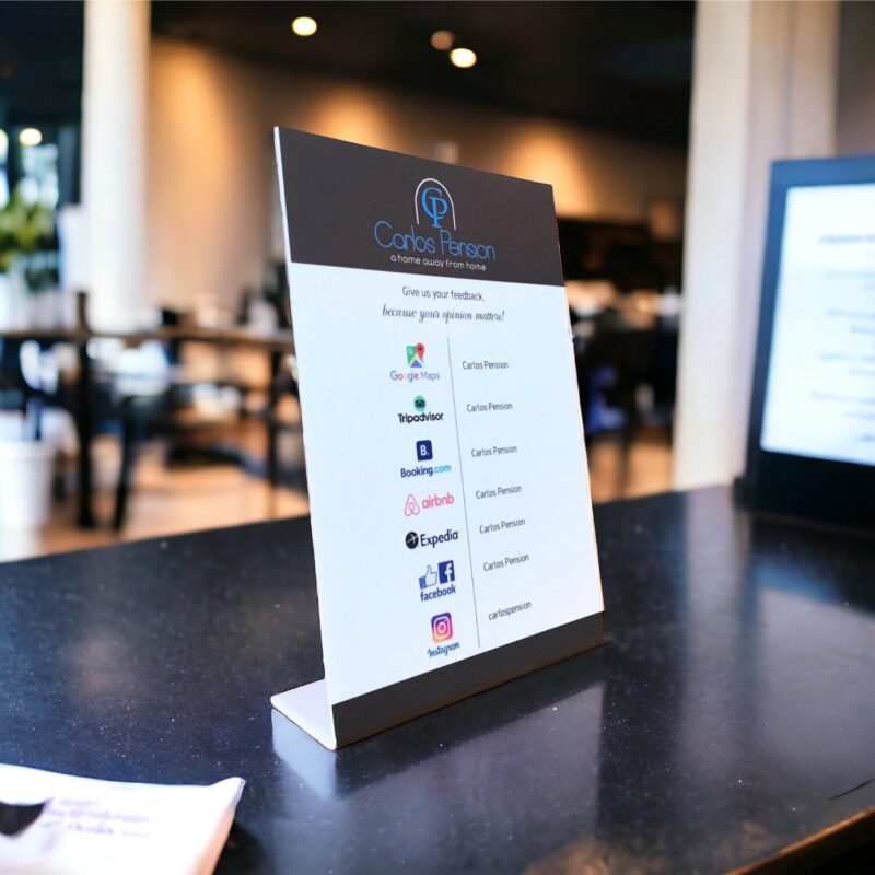 plexiglass-epitrapezio-stand-info-qr-hotel plexiglass-epitrapezio-stand-info-qr-hotel