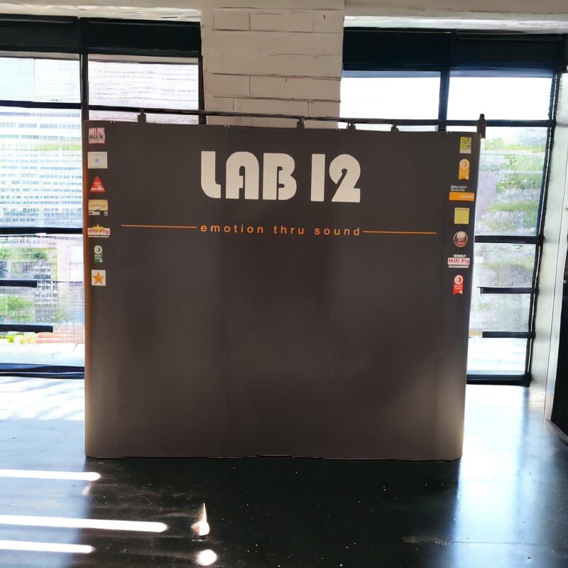 roll-up-banner-200x200 roll-up-banner-200x200-1